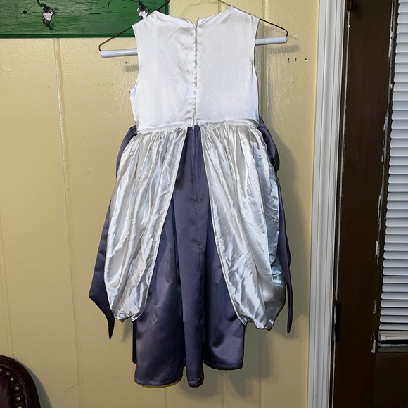 Girls White & Lilac Silk Floral Tied Back Formal Dress Flower Girl Dress - Picture 5 of 16
